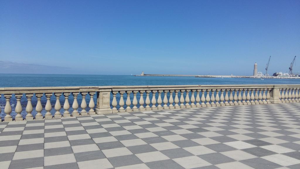 La Finestra Sul Mare B&B Livorno Exterior foto